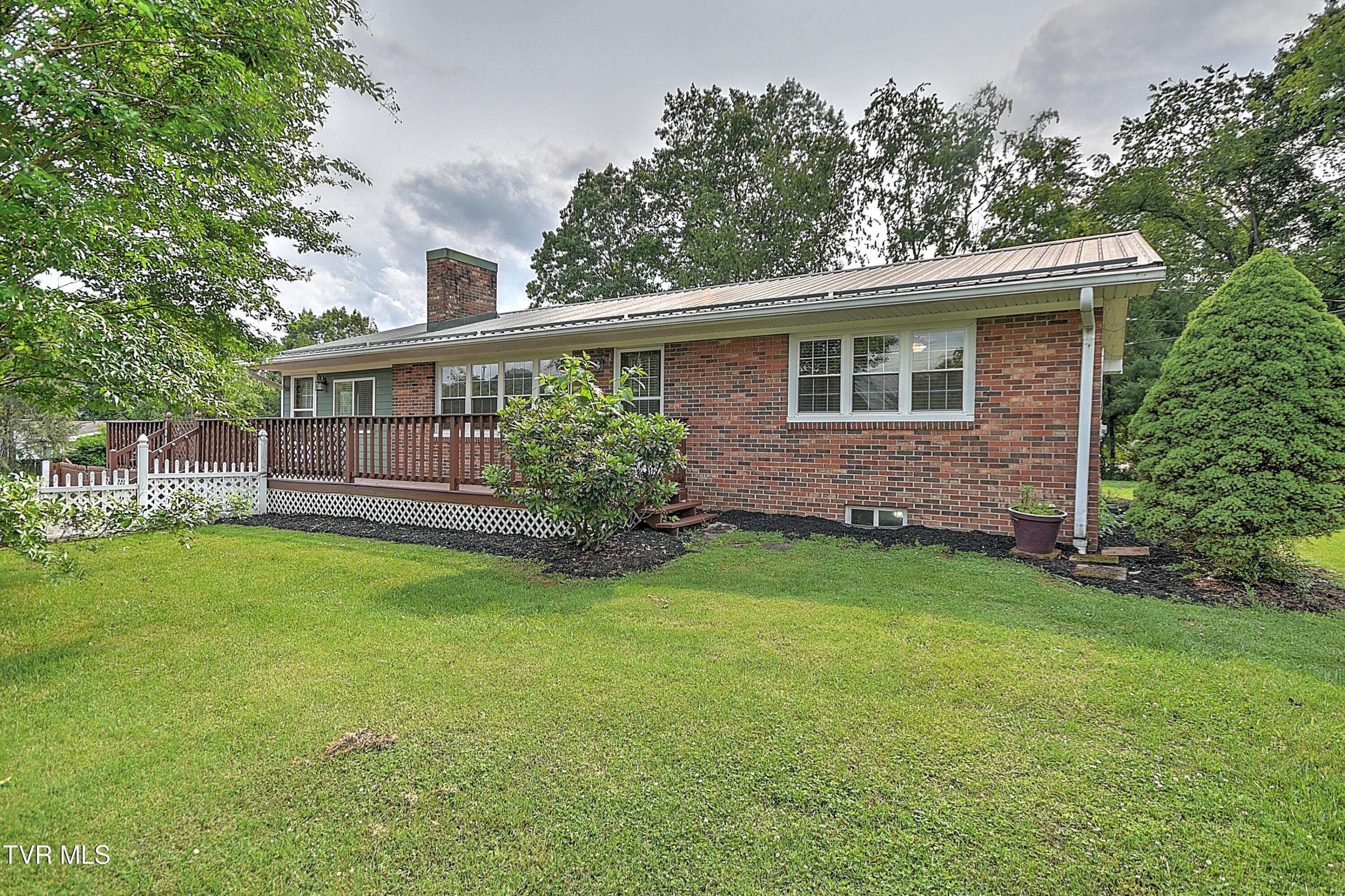 108 Otis Road, Elizabethton, Tennessee image 4