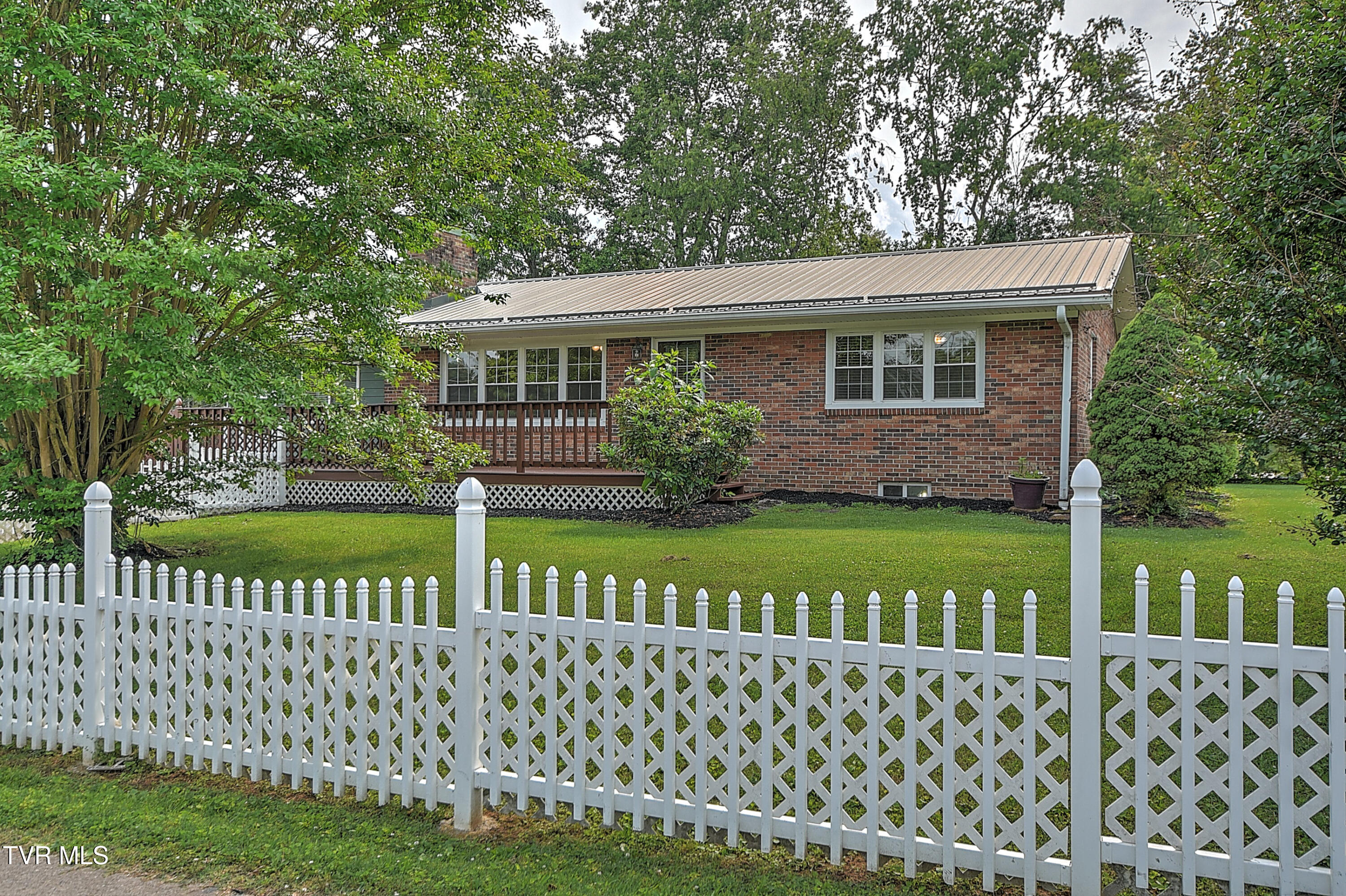 108 Otis Road, Elizabethton, Tennessee image 6
