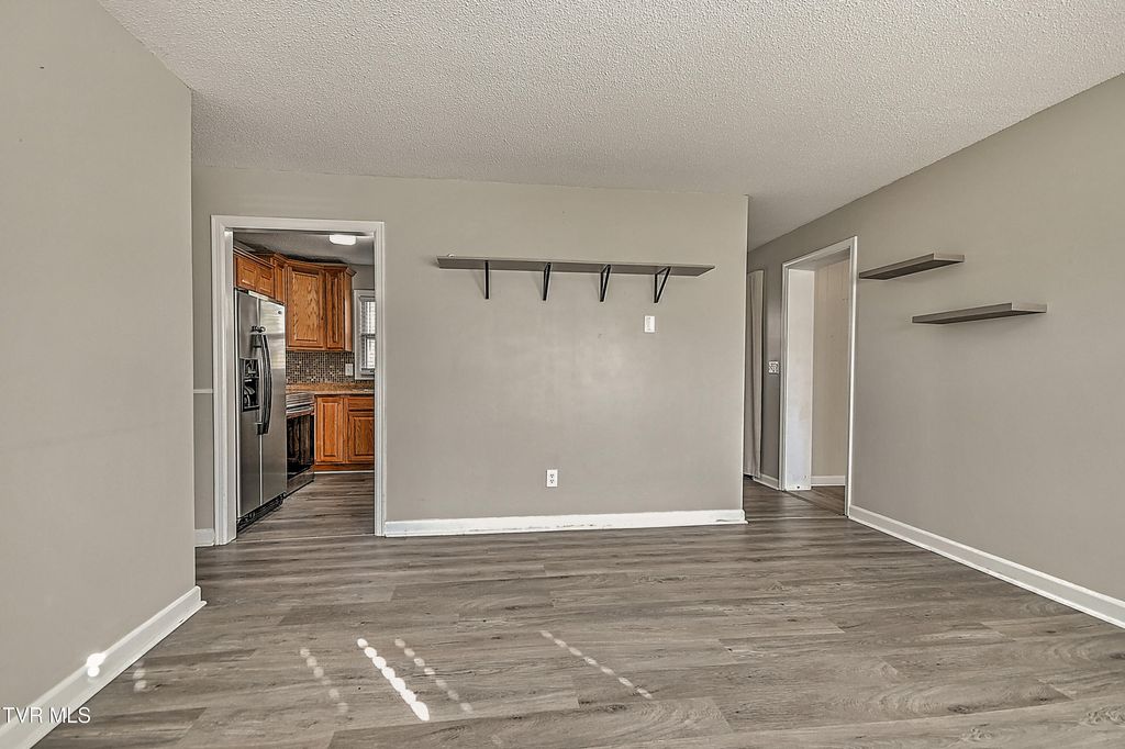 Photo of 1003 Shamrock Drive, Jonesborough, TN 37659 (MLS # 9989553)