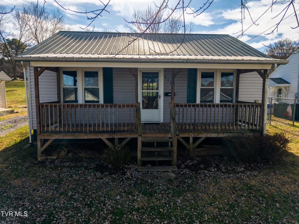 Photo of 1119 Forest Street, Greeneville, TN 37743 (MLS # 9990942)