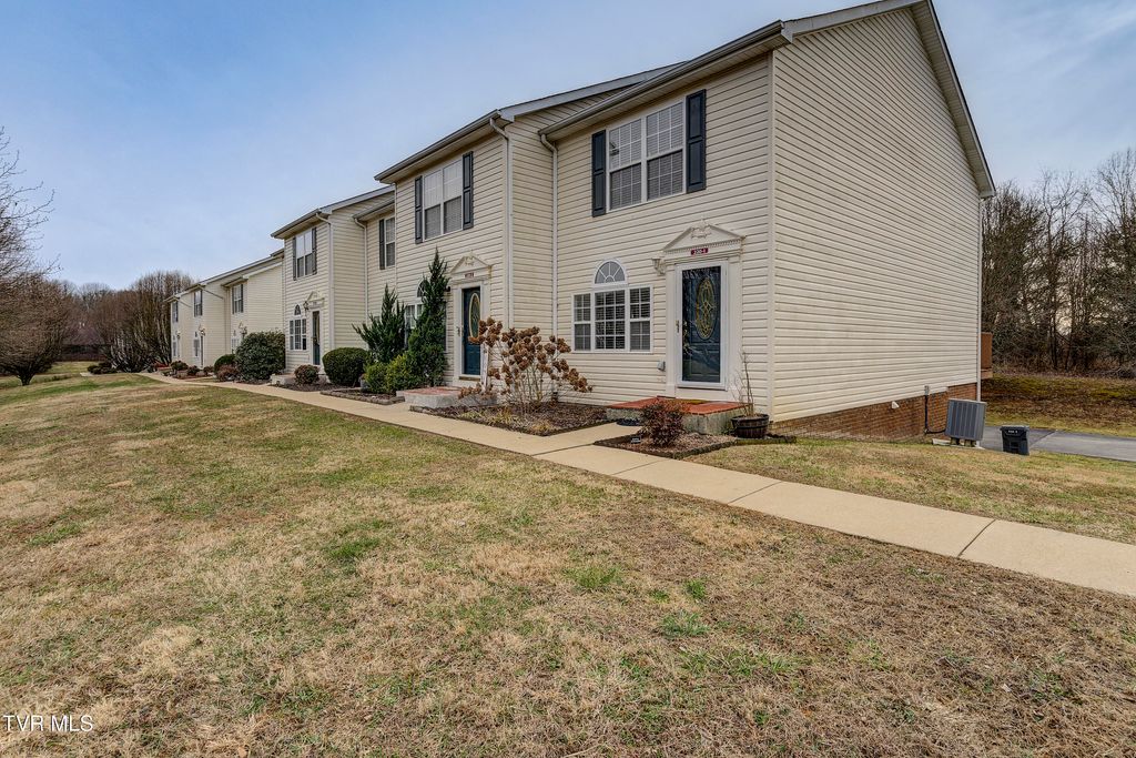 Photo of 220 Amanda Lane #1, Bristol, TN 37620 (MLS # 9991596)