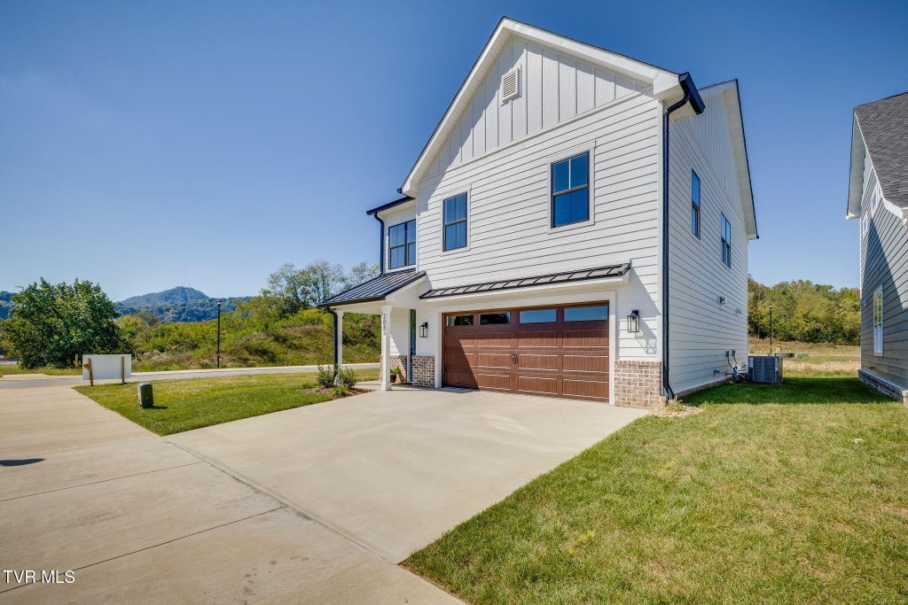 Photo of 2054 Brickyard Park Drive, Kingsport, TN 37660 (MLS # 10001681)