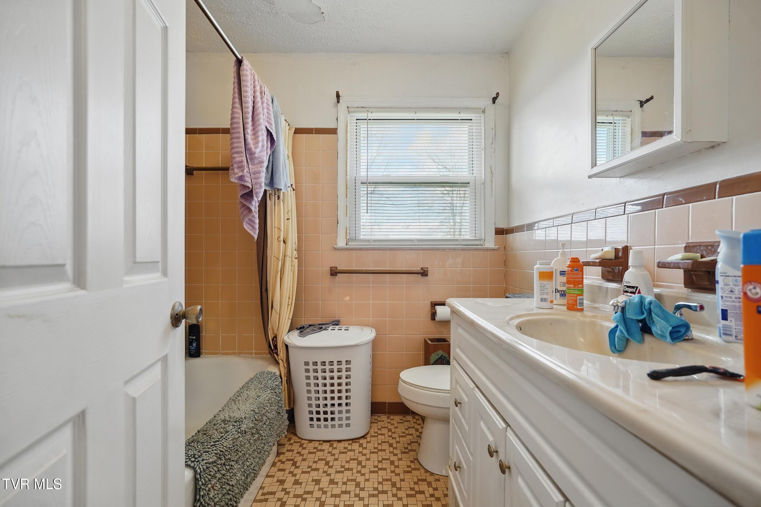 270 Pace Drive, Bristol, Virginia image 11