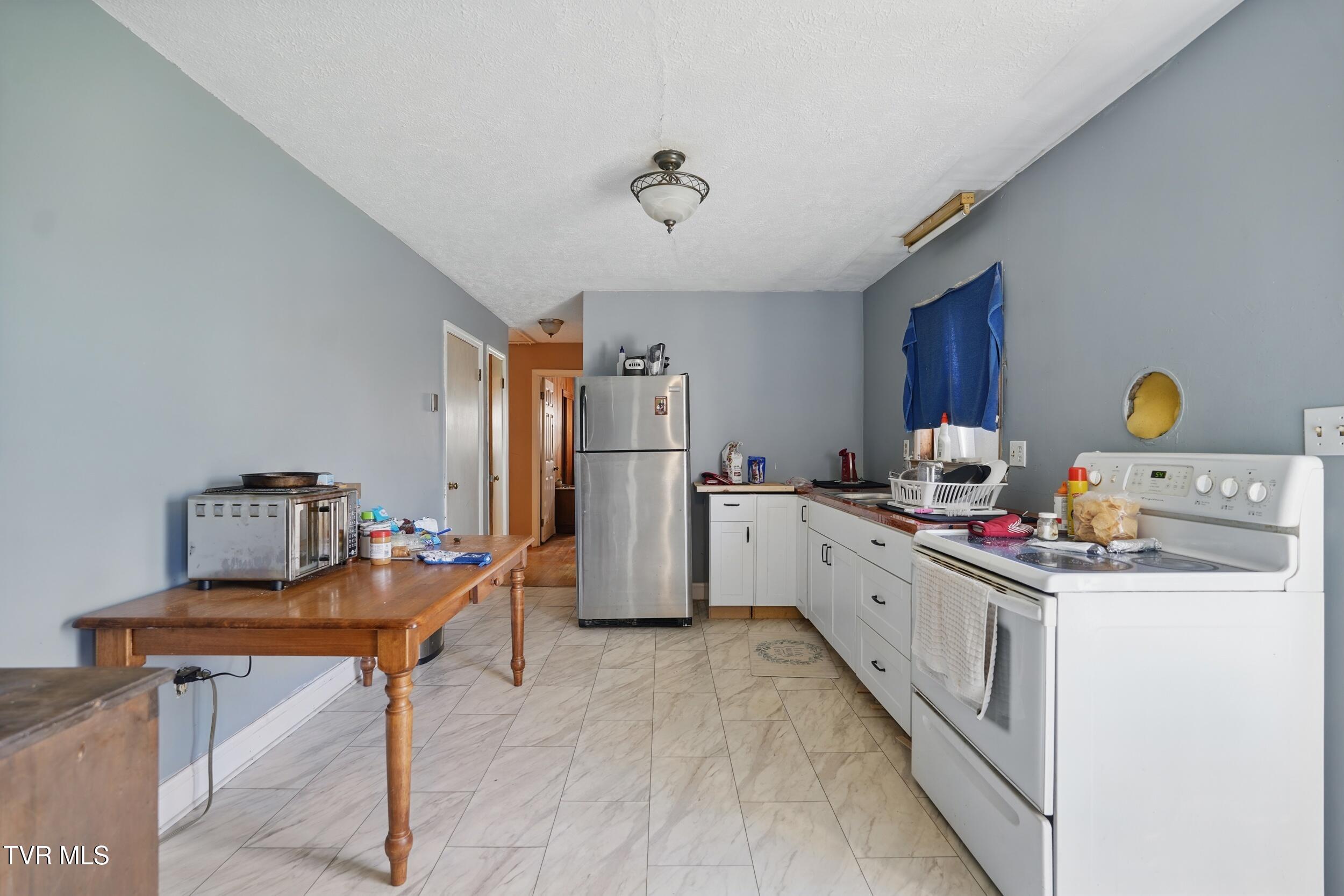 270 Pace Drive, Bristol, Virginia image 8