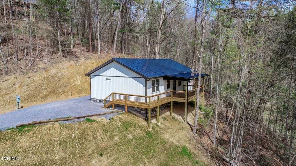 Photo of 3040 Winding Way, Cosby, TN 37722 (MLS # 9993546)