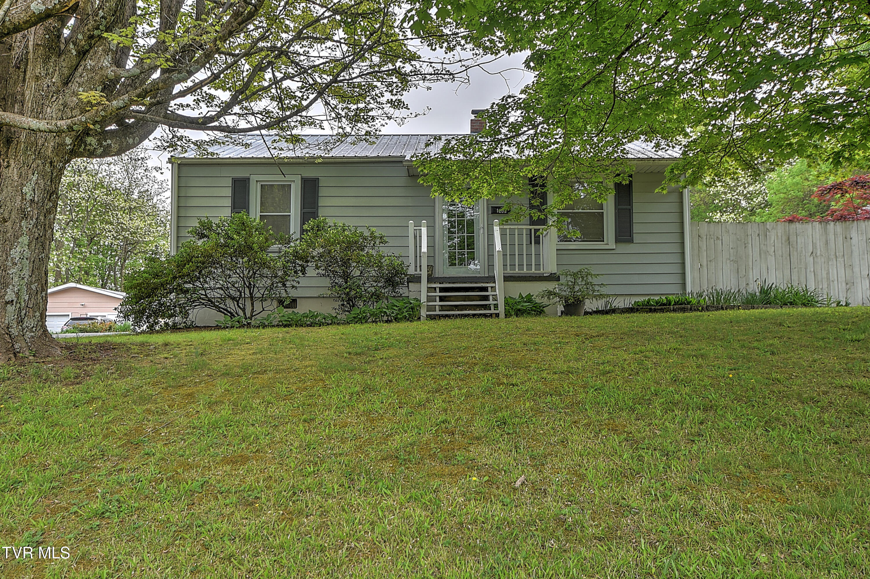 1202 Barton St Street, Johnson City, Tennessee image 3