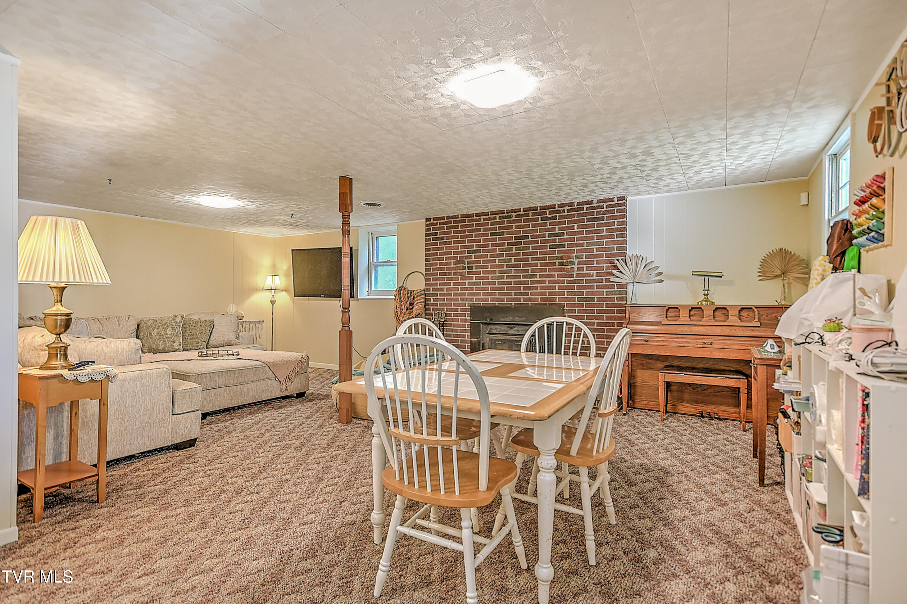 421 Hill Park Drive, Bristol, Virginia image 37