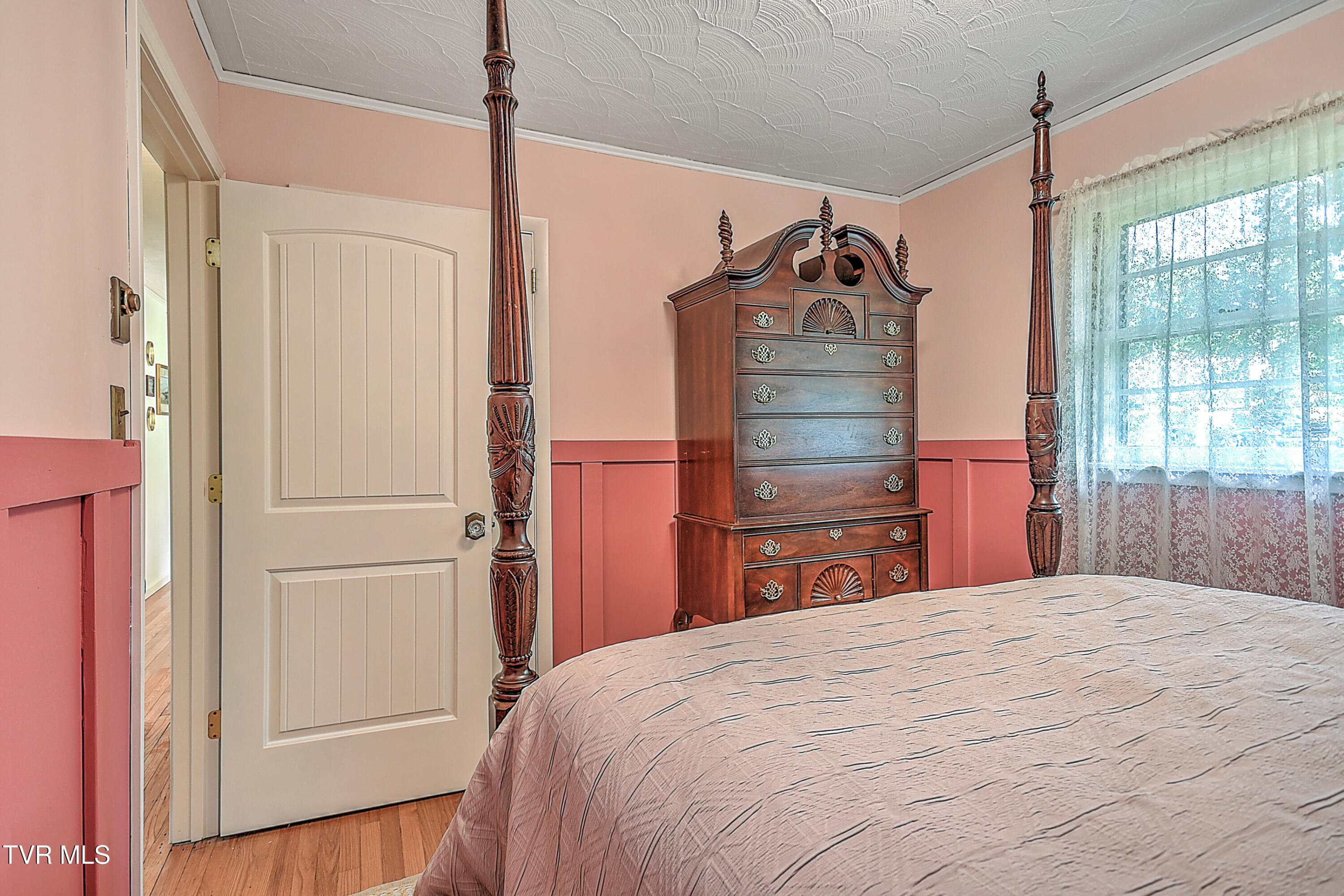 421 Hill Park Drive, Bristol, Virginia image 26