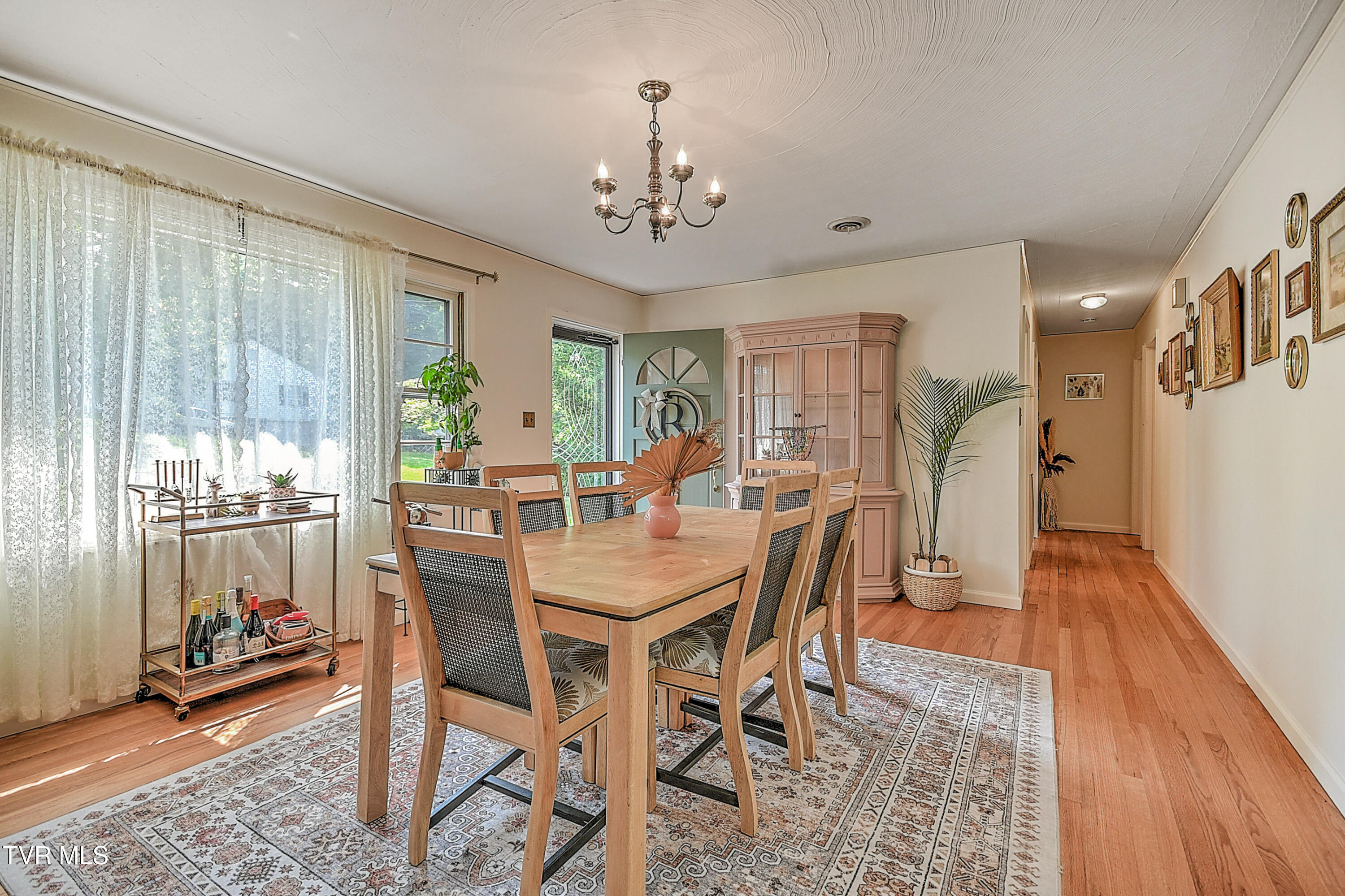 421 Hill Park Drive, Bristol, Virginia image 13