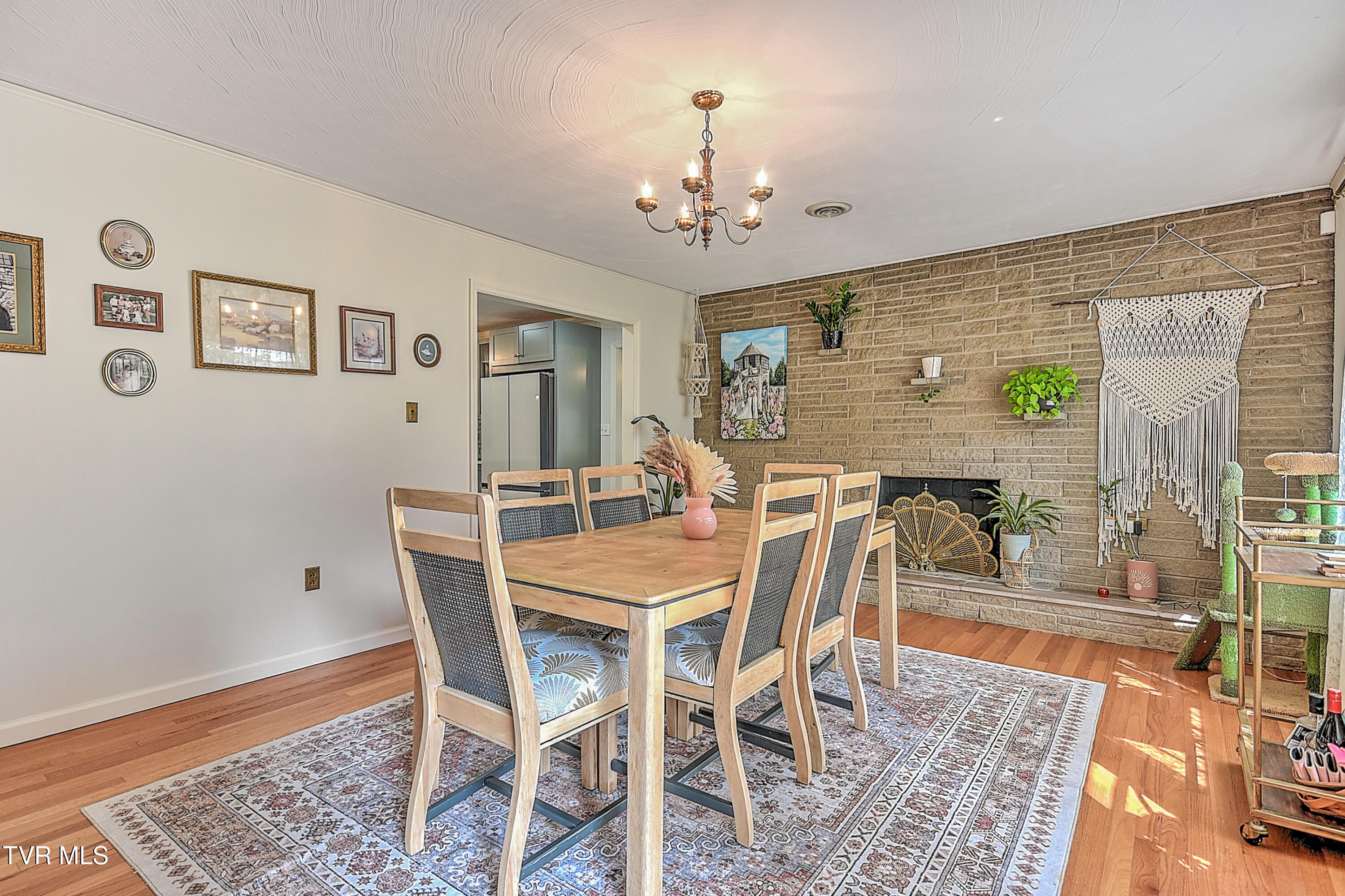 421 Hill Park Drive, Bristol, Virginia image 11
