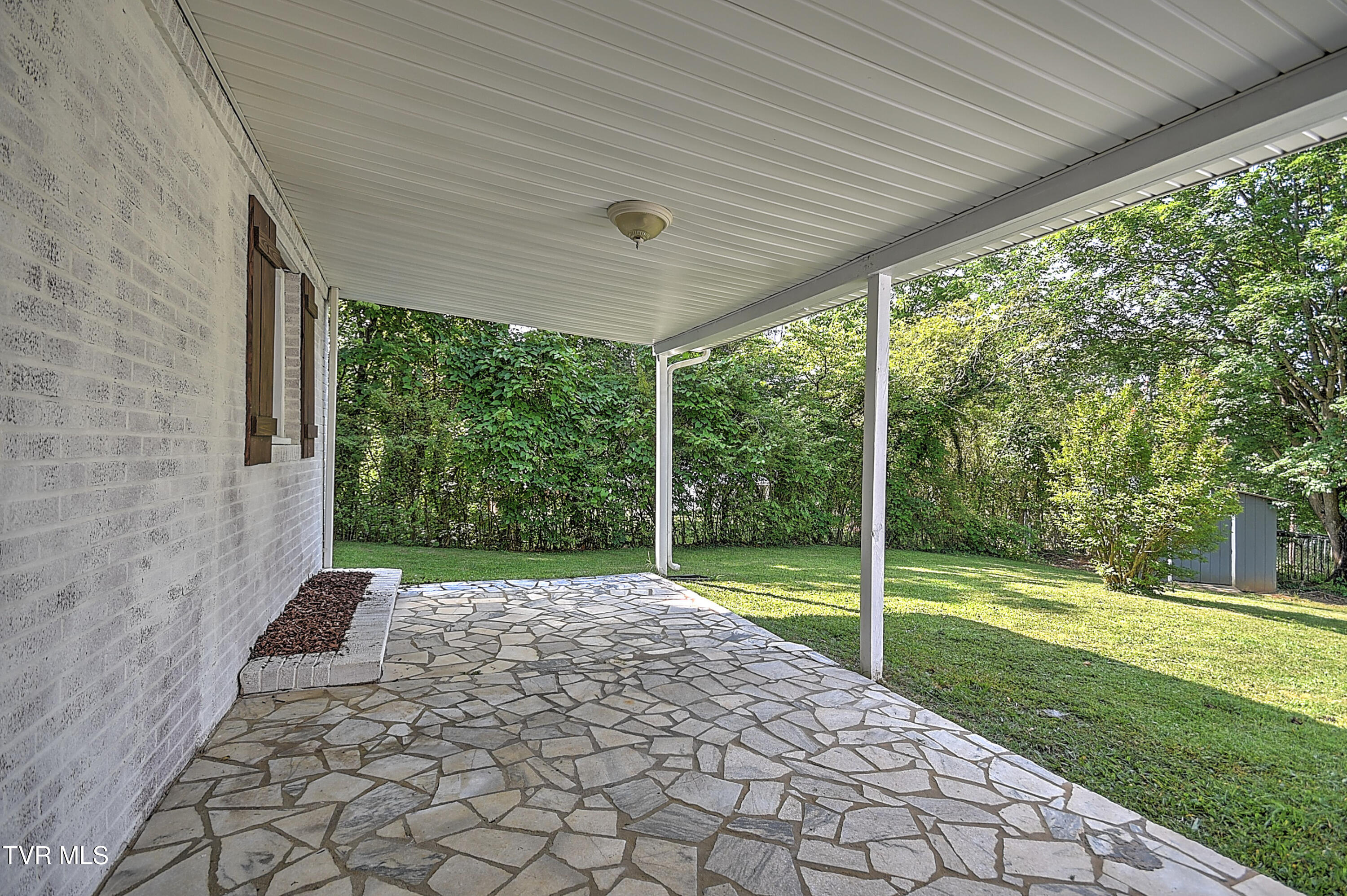 421 Hill Park Drive, Bristol, Virginia image 49
