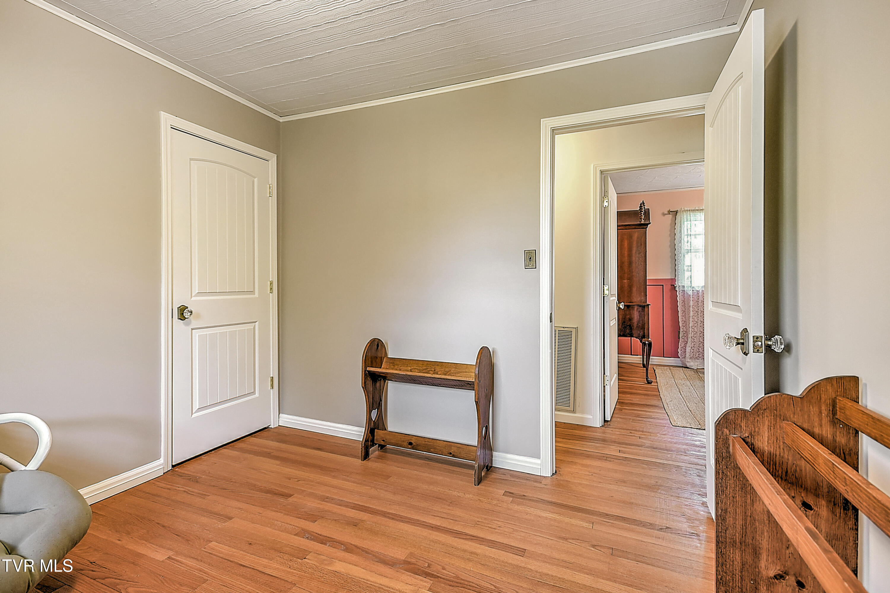 421 Hill Park Drive, Bristol, Virginia image 28
