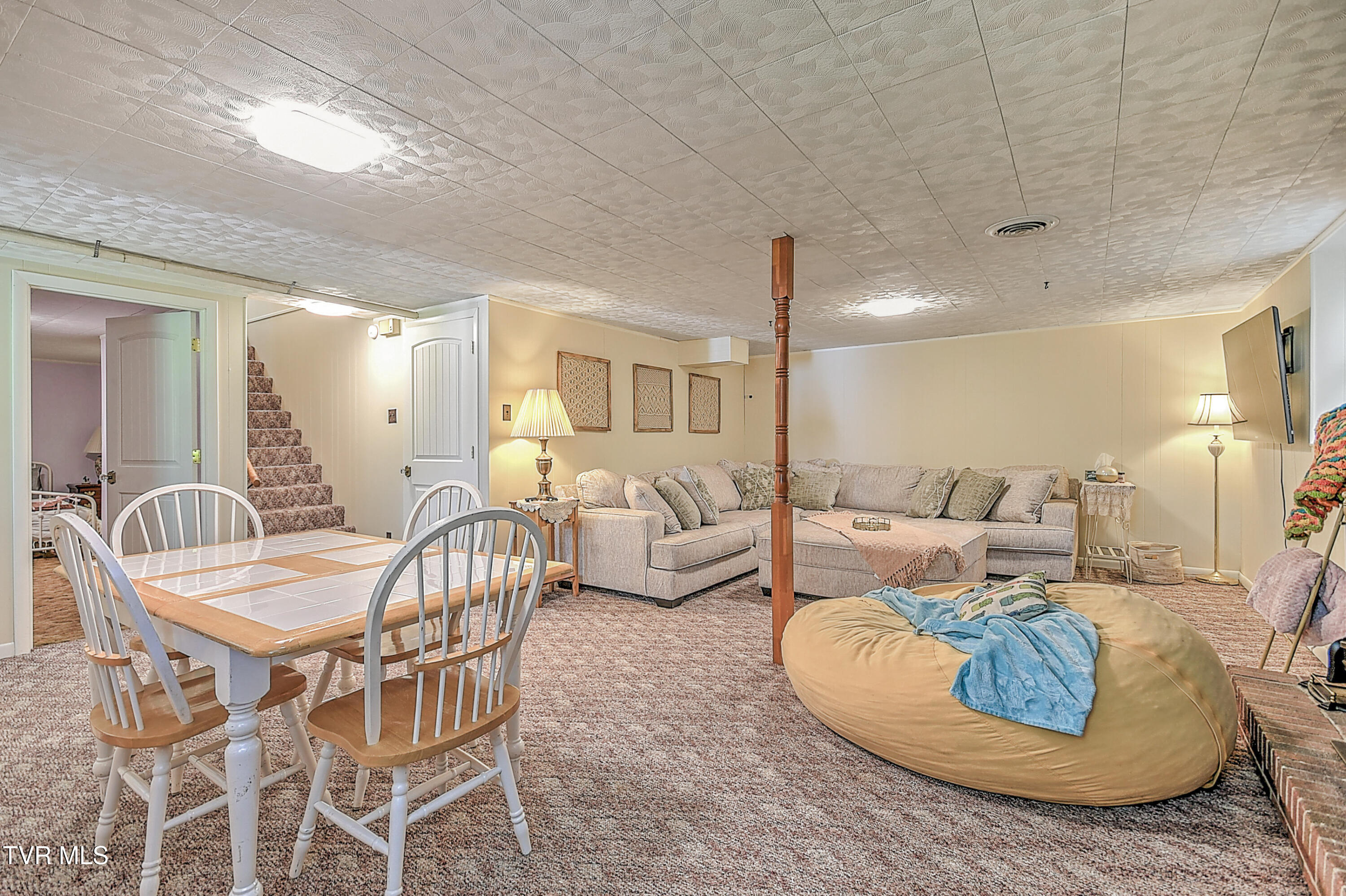 421 Hill Park Drive, Bristol, Virginia image 39