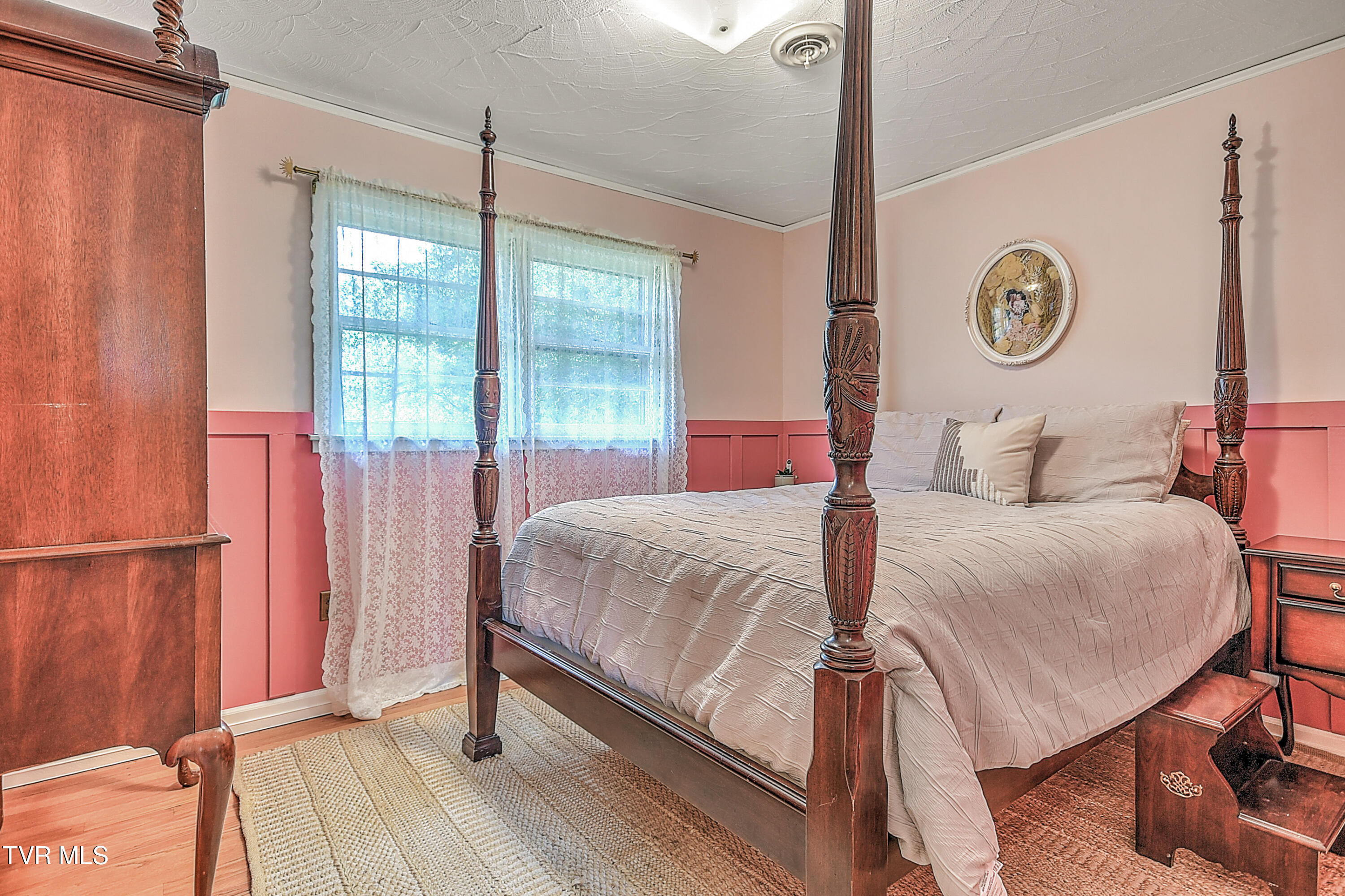 421 Hill Park Drive, Bristol, Virginia image 25