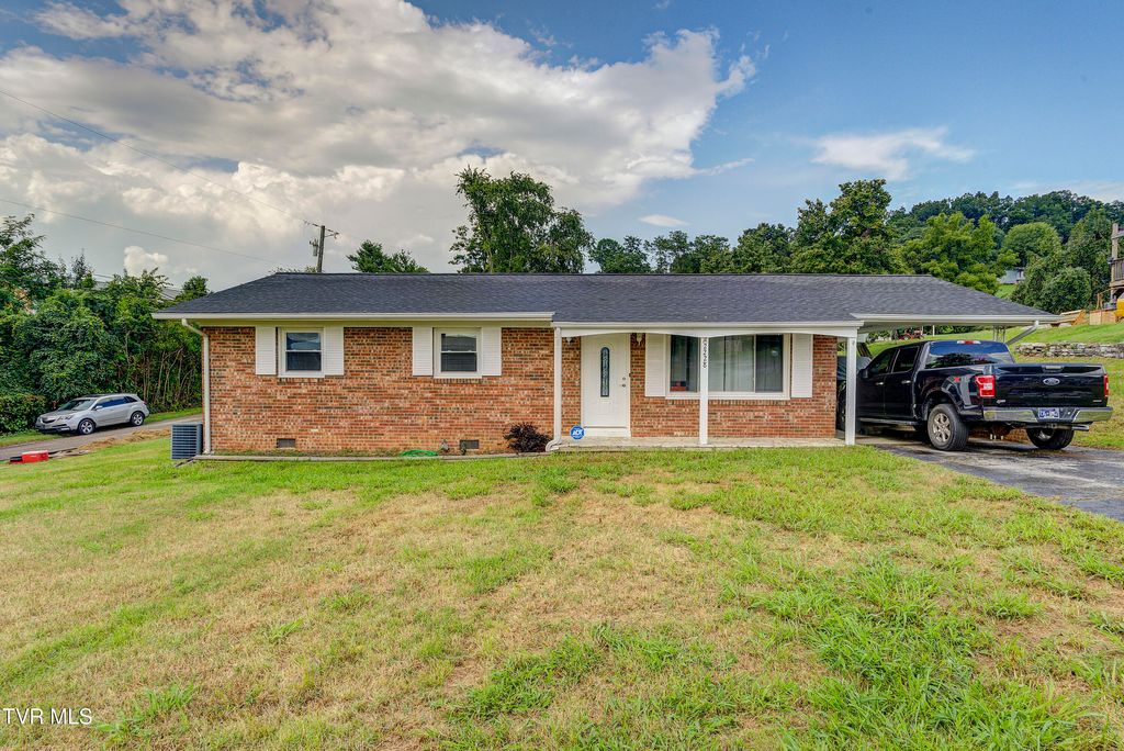 Photo of 2228 Hall Street, Kingsport, TN 37660 (MLS # 9985026)