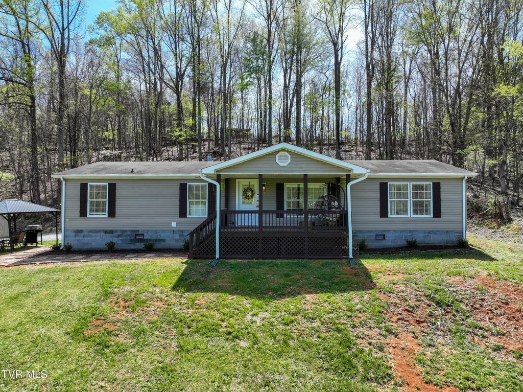 Photo of 800 Chadwell Road, Kingsport, TN 37660 (MLS # 9993534)