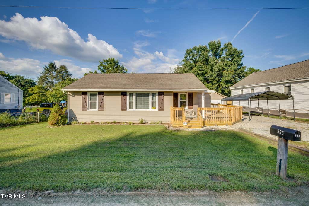 Photo of 325 Cannon Street, Kingsport, TN 37664 (MLS # 9998278)