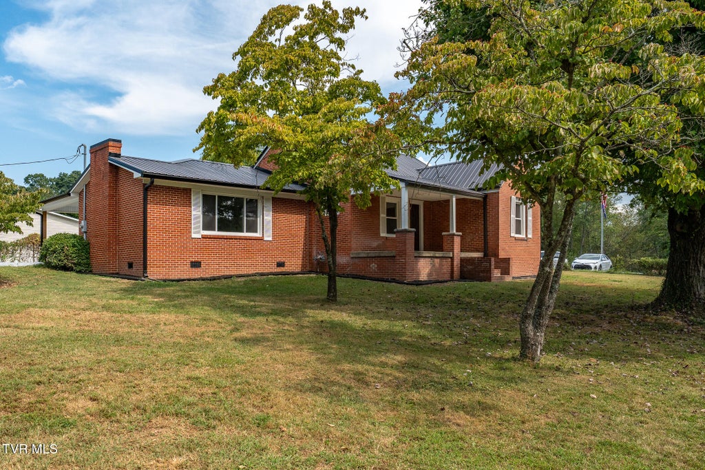 Photo of 105 Greendale Road, Johnson City, TN 37601 (MLS # 10001141)