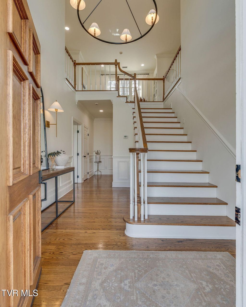 Photo of 10 Pendleton Place, Kingsport, TN 37664 (MLS # 9992174)