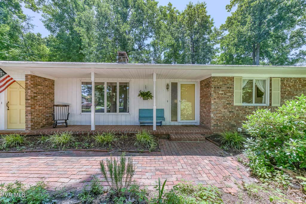 Photo of 120 Cash Avenue, Blountville, TN 37617 (MLS # 9998939)