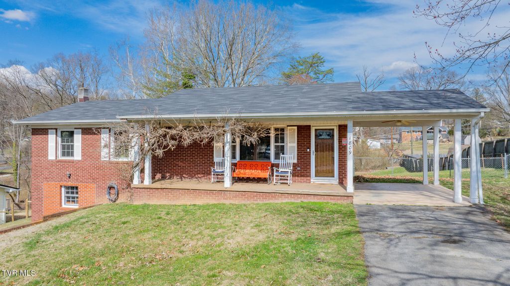 Photo of 1809 Duke Street, Kingsport, TN 37665 (MLS # 9992043)