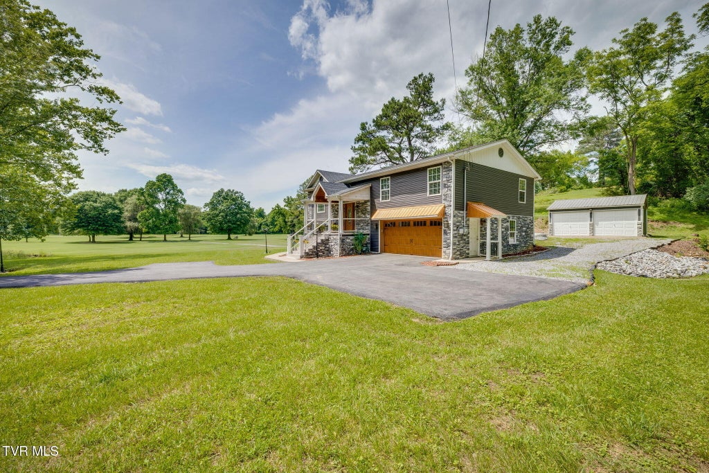 Photo of 2100 Longreen Road, Kingsport, TN 37660 (MLS # 10000221)