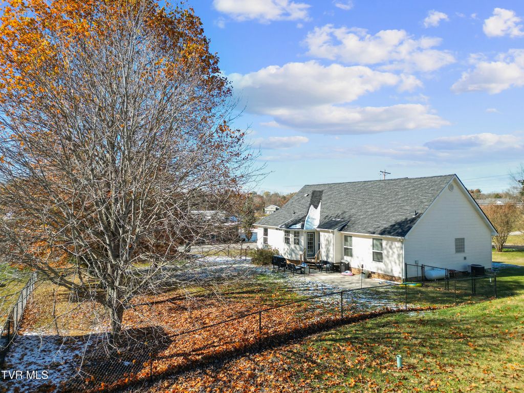 Photo of 1416 Church Street, Greeneville, TN 37745 (MLS # 9988298)