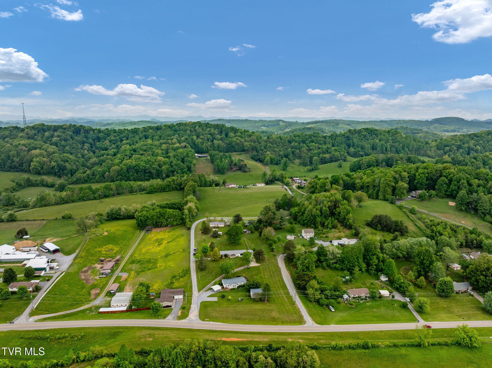 214 Defriece Pvt Drive, Bristol, Tennessee image 4