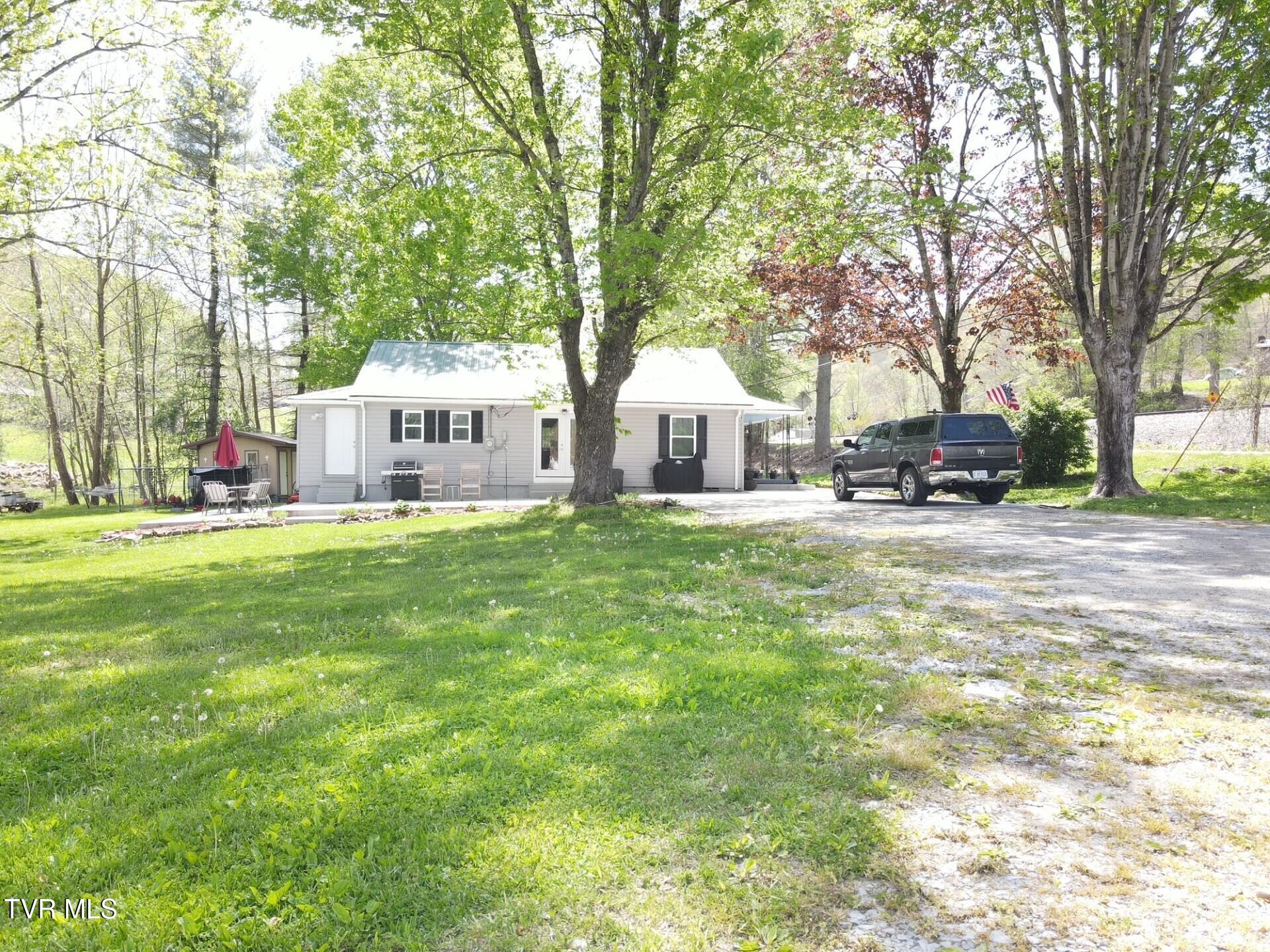 1116 Irondale Road, Big Stone Gap, Virginia image 2