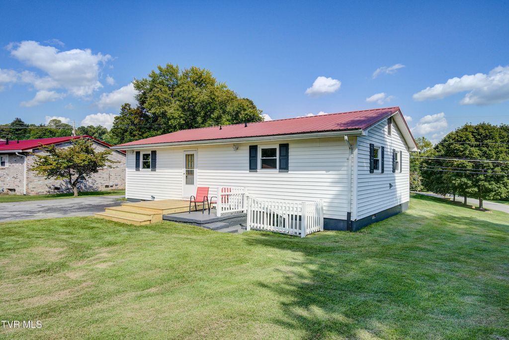 Photo of 533 Oak Grove Road, Gray, TN 37615 (MLS # 9985739)