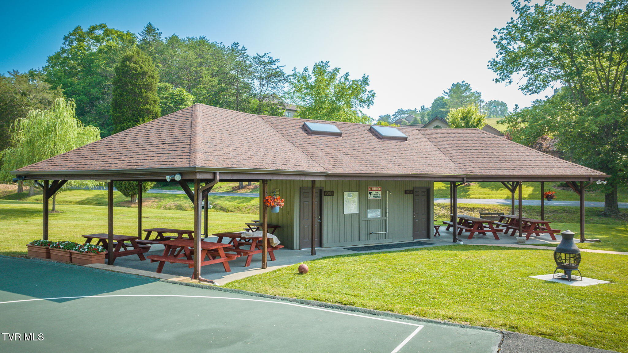 209 Willowbend Lane, Kingsport, Tennessee image 42