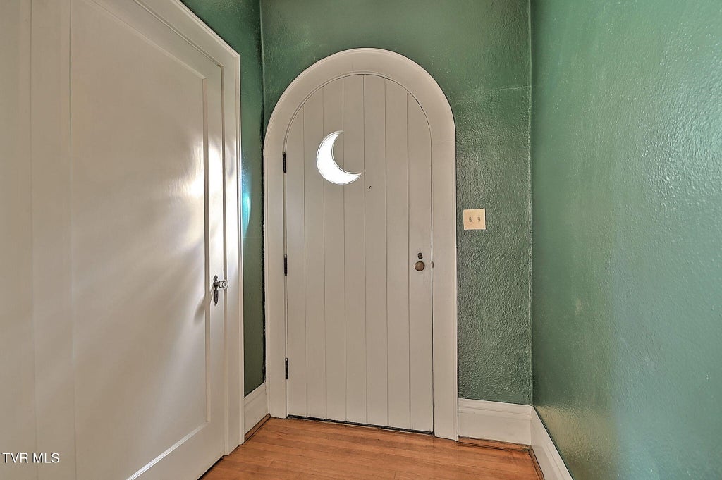 Photo of 105 Spencer Street, Greeneville, TN 37745 (MLS # 9998554)
