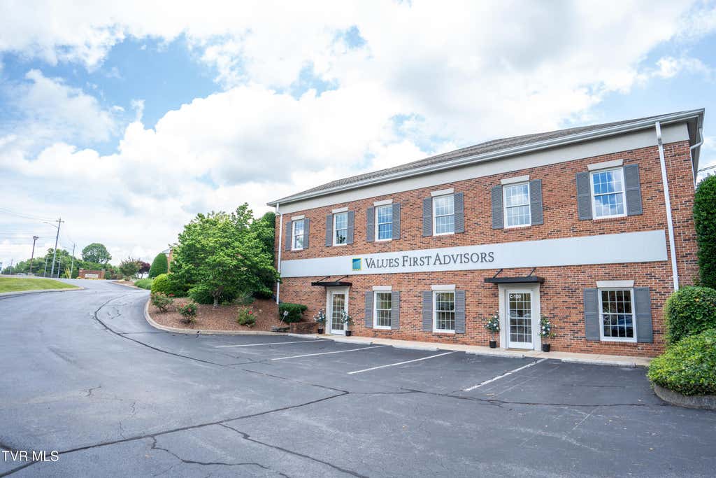 Photo of 801 Sunset Drive, Johnson City, TN 37604 (MLS # 9997597)