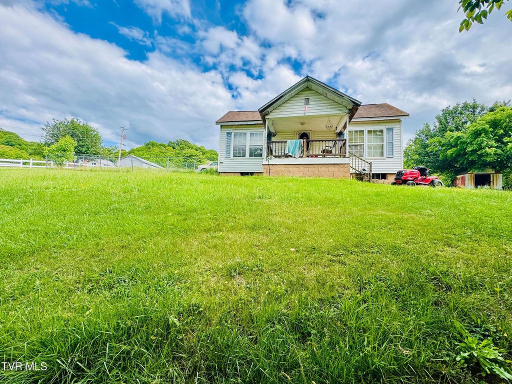 Photo of 184 Flanary Street, Kingsport, TN 37660 (MLS # 9995103)