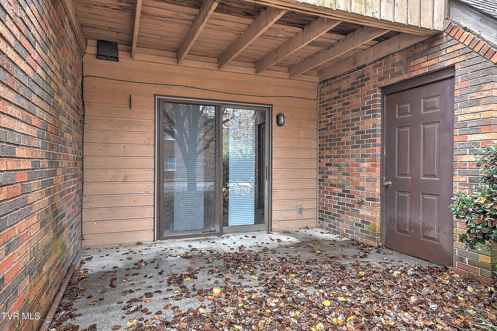 Photo of 500 Fleetwood Drive #7, Kingsport, TN 37660 (MLS # 9989010)