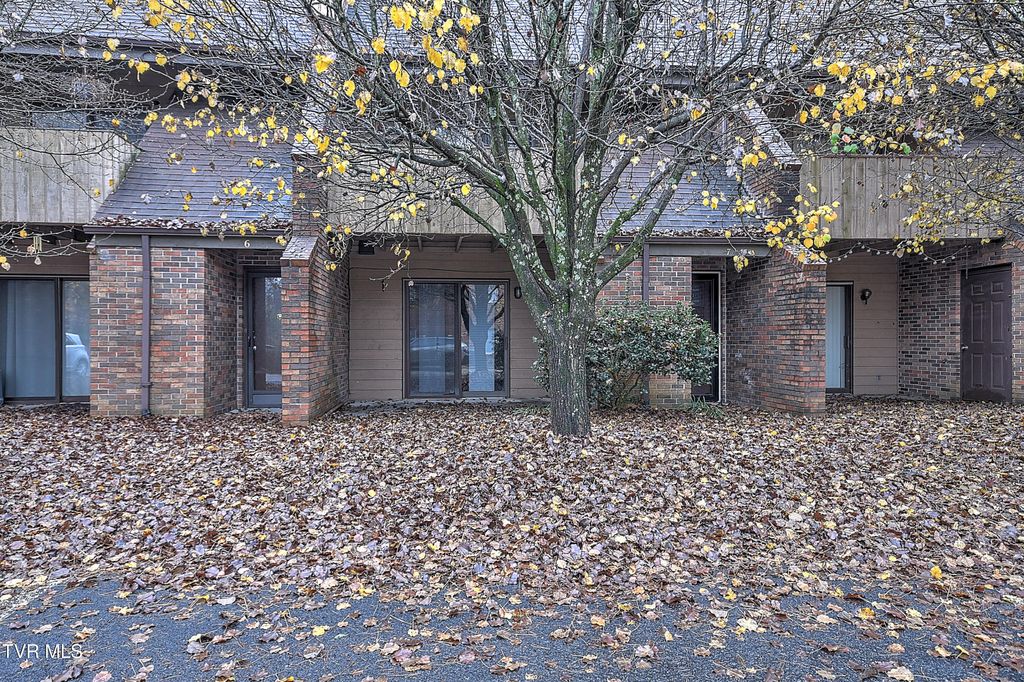 Photo of 500 Fleetwood Drive #7, Kingsport, TN 37660 (MLS # 9989010)