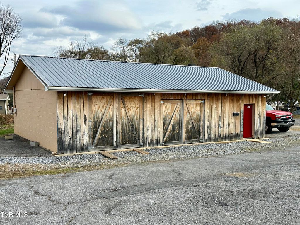 Photo of 1525 Fairview Avenue, Kingsport, TN 37660 (MLS # 9988364)