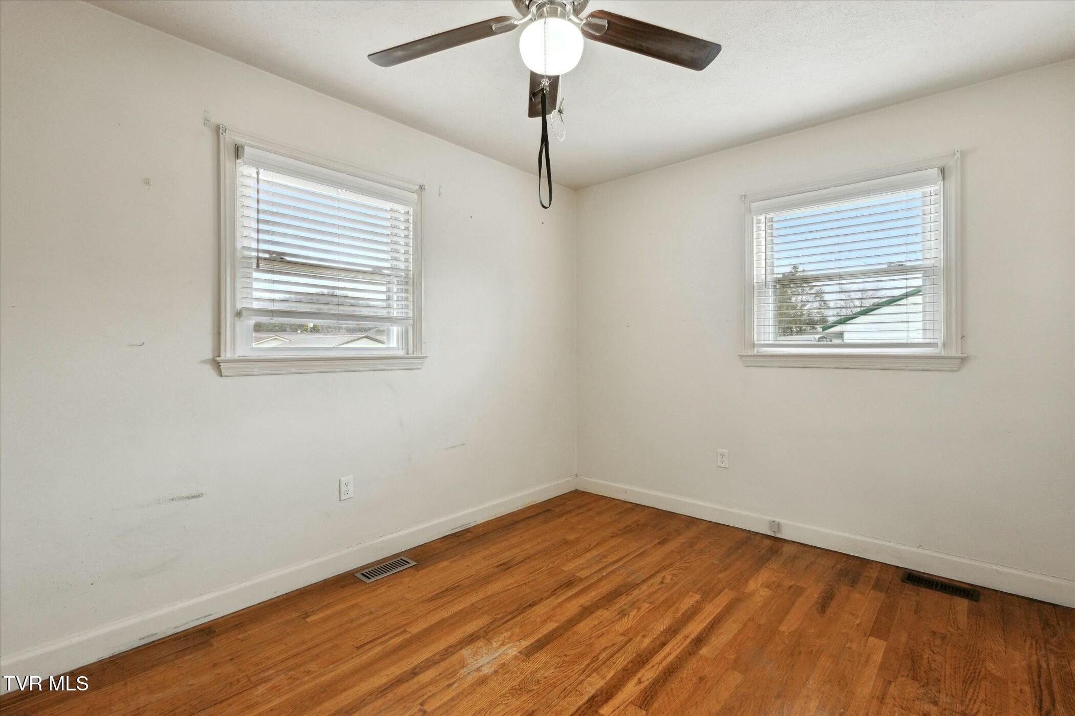202 Hemlock Road, Bristol, Tennessee image 17