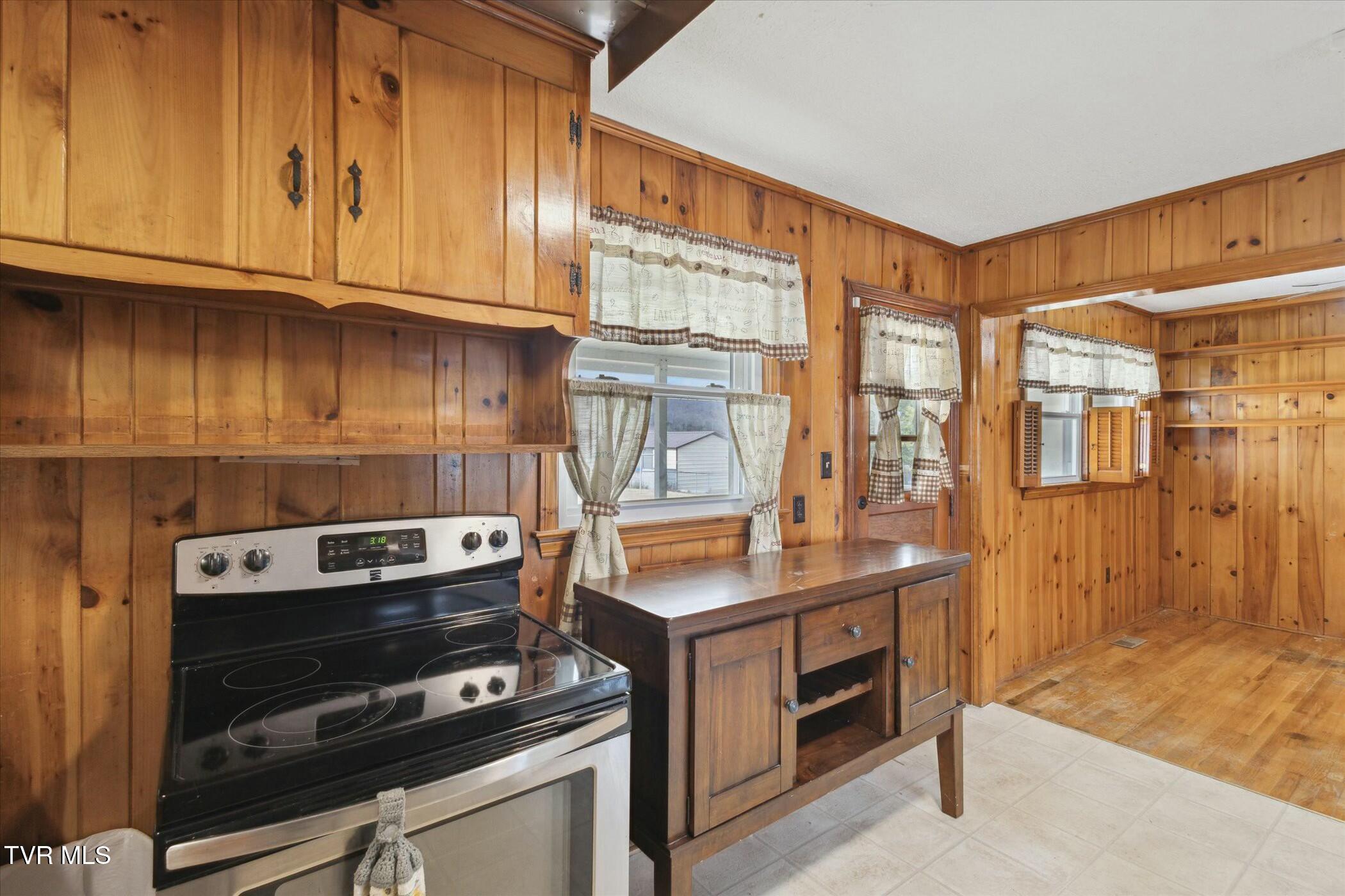 202 Hemlock Road, Bristol, Tennessee image 12