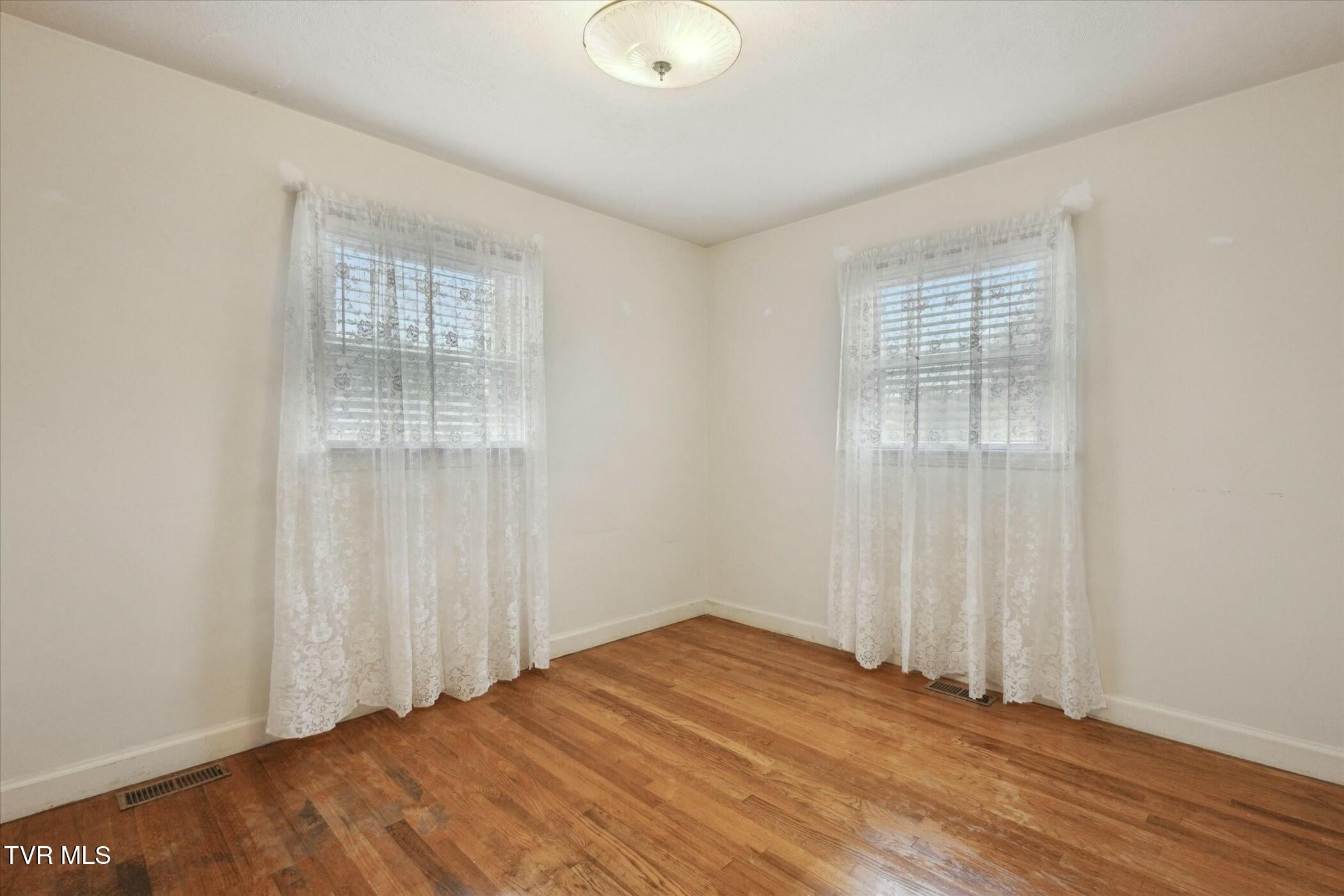 202 Hemlock Road, Bristol, Tennessee image 15