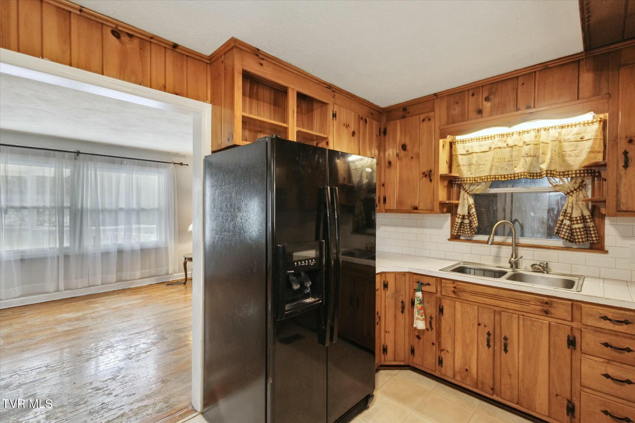 202 Hemlock Road, Bristol, Tennessee image 9