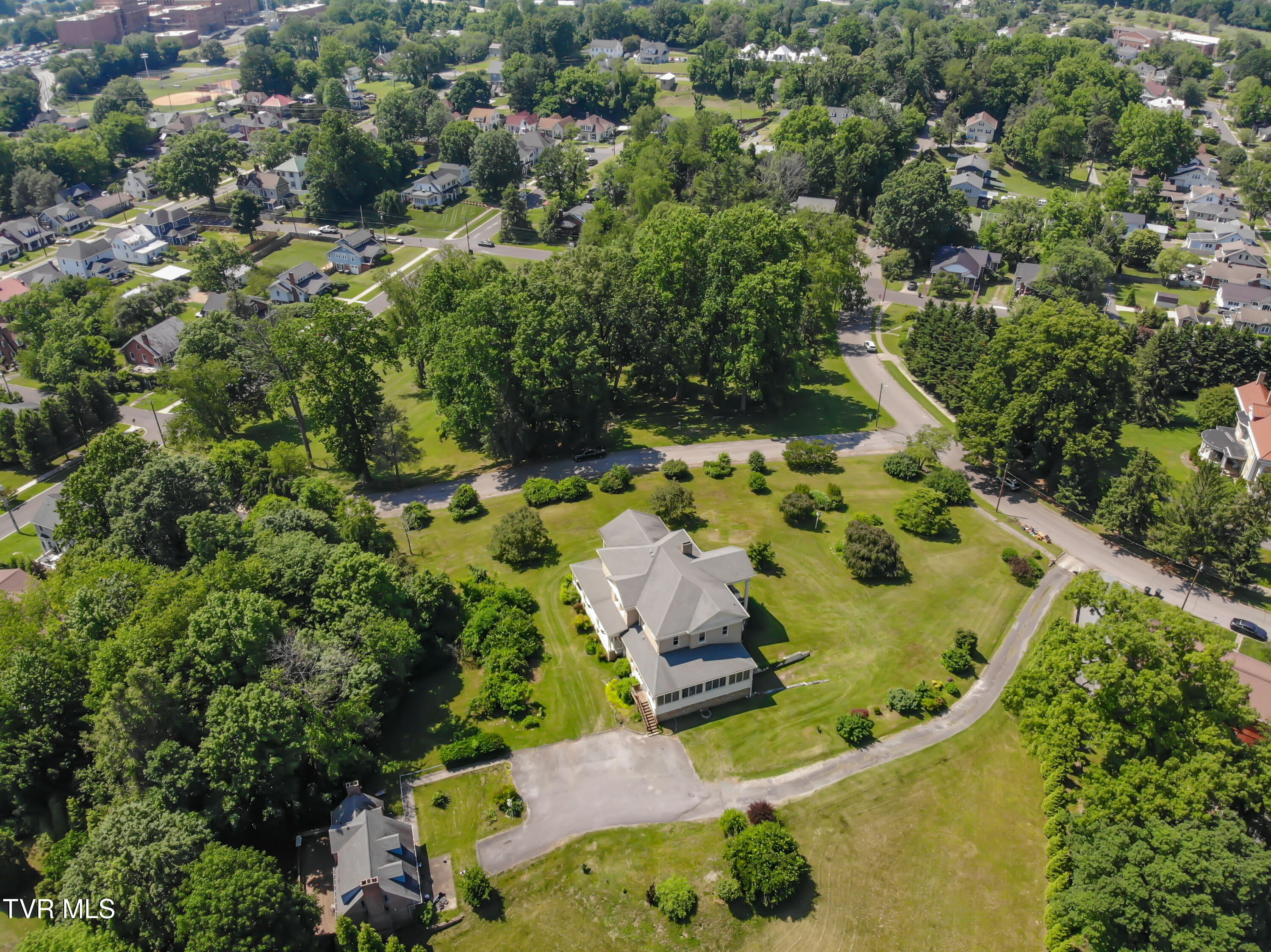 322 Spruce Street Street, Bristol, Tennessee image 16