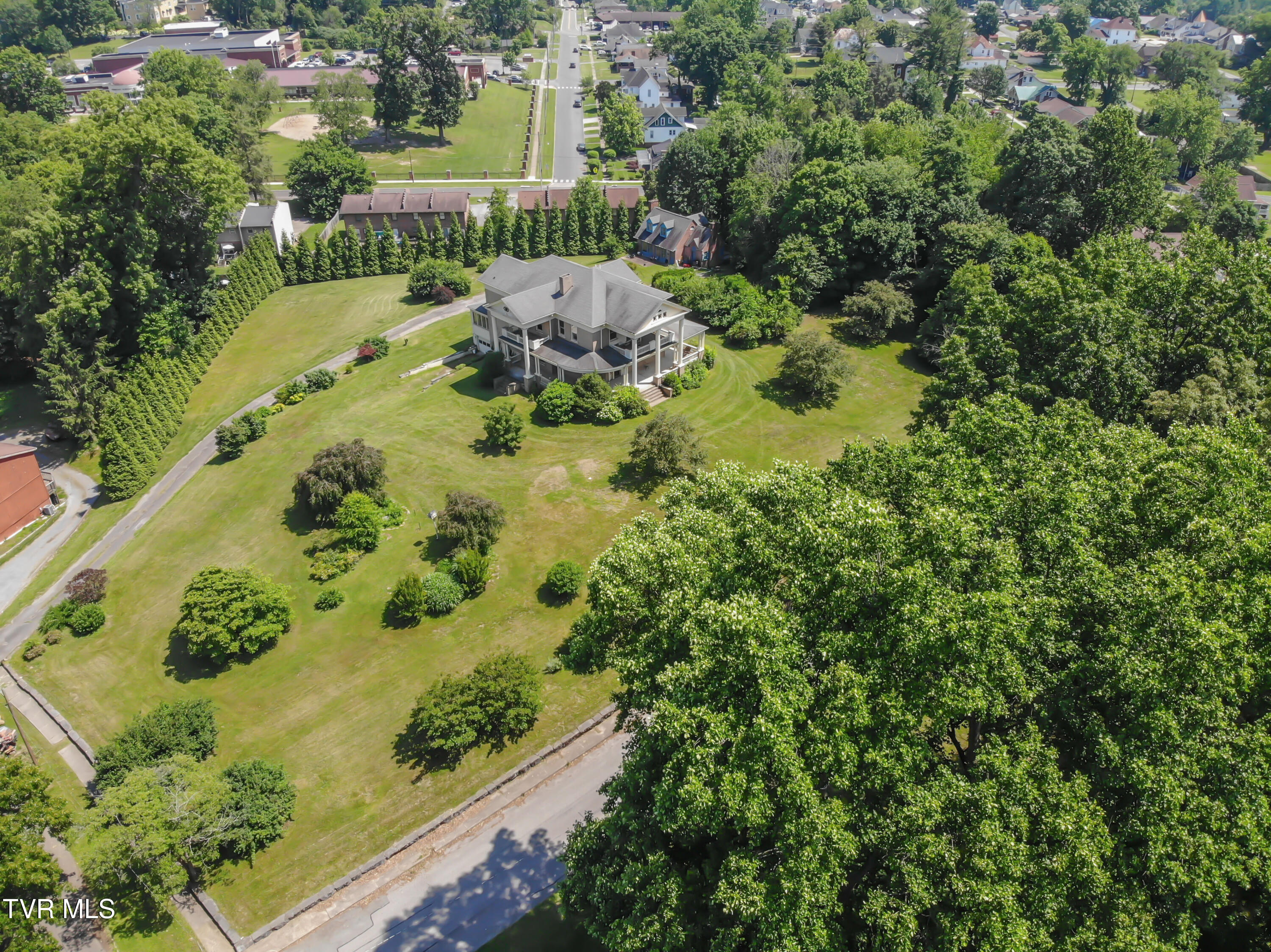 322 Spruce Street Street, Bristol, Tennessee image 9
