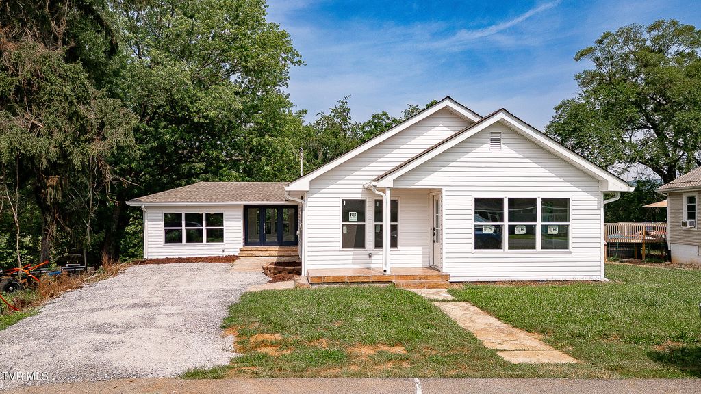 Photo of 129 Ridgeway Avenue, Church Hill, TN 37642 (MLS # 9982342)