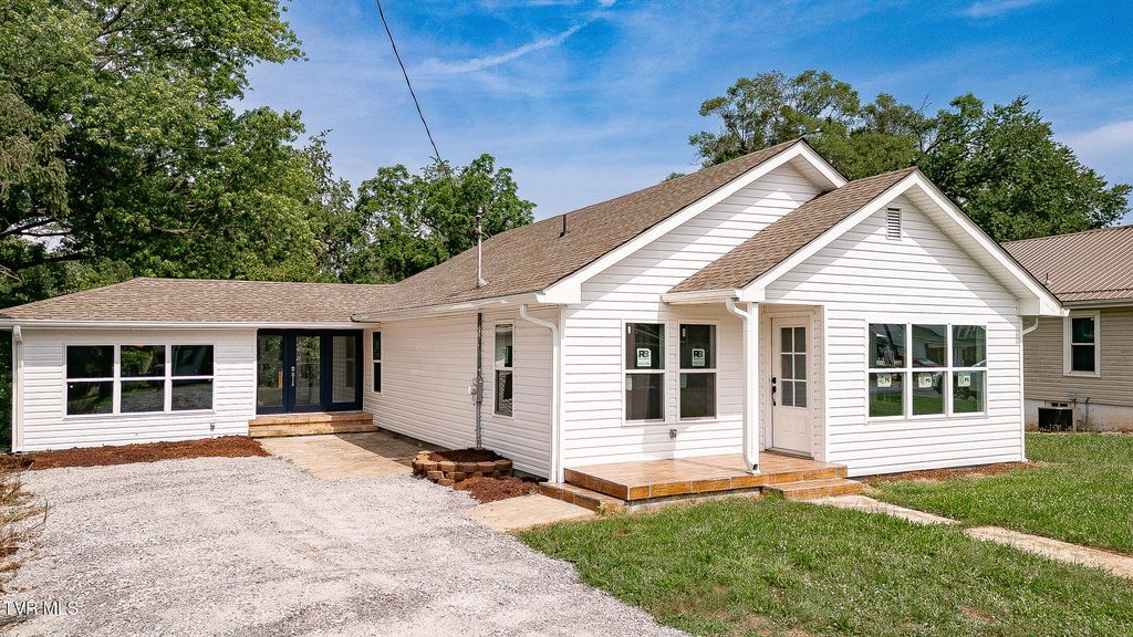 Photo of 129 Ridgeway Avenue, Church Hill, TN 37642 (MLS # 9982342)