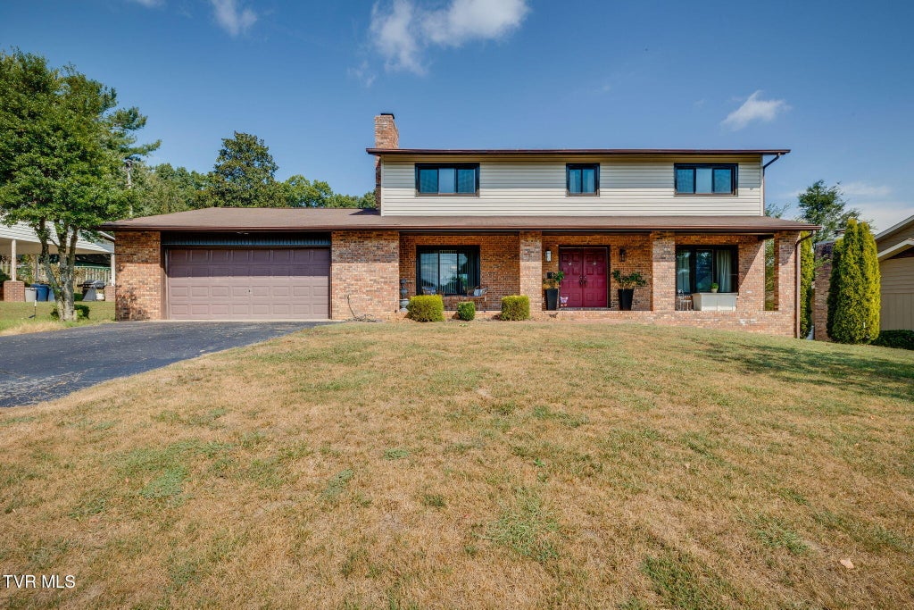 Photo of 429 Oakmont Drive, Kingsport, TN 37663 (MLS # 10001244)