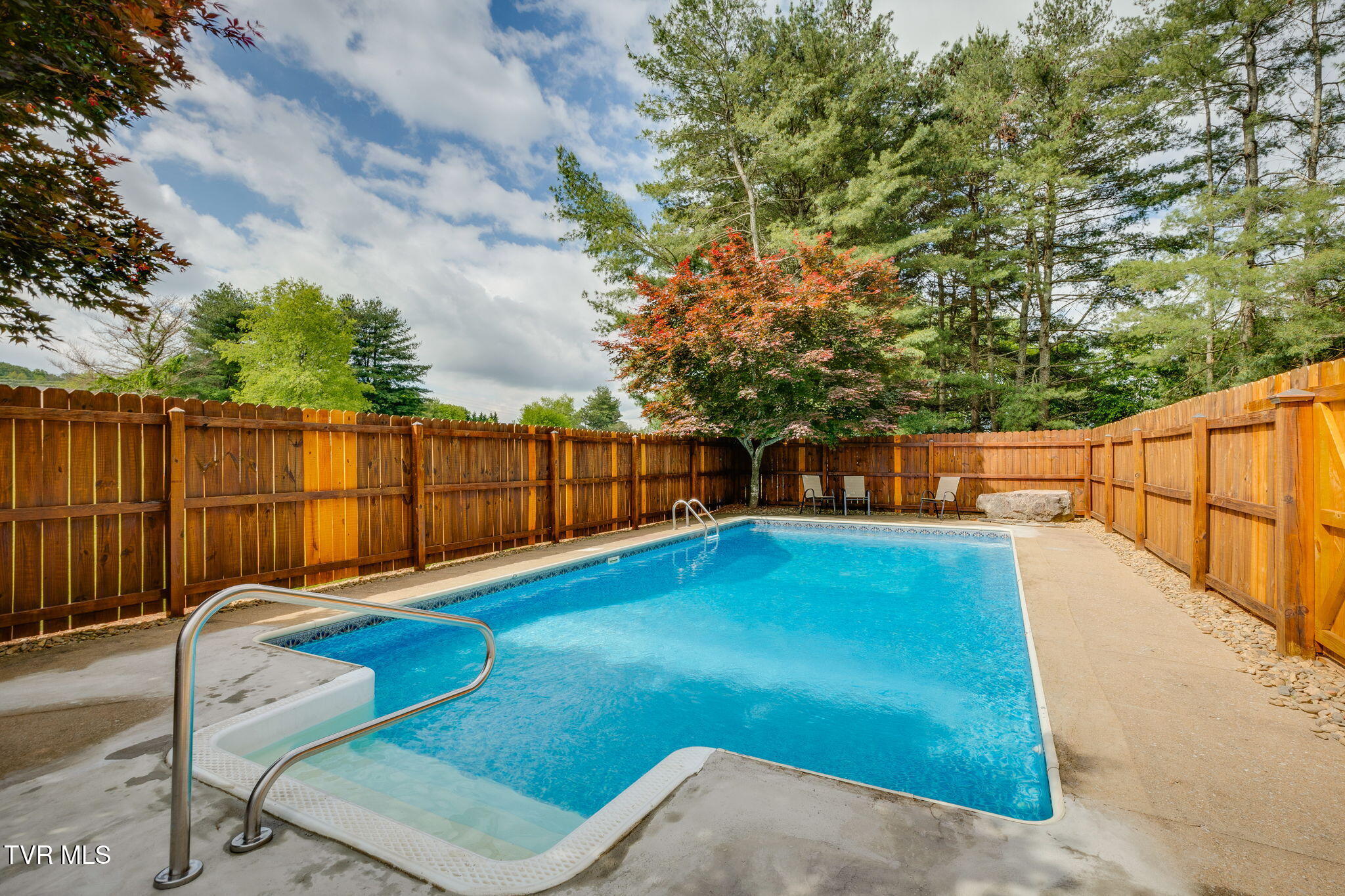 209 Harmony Acres Drive E