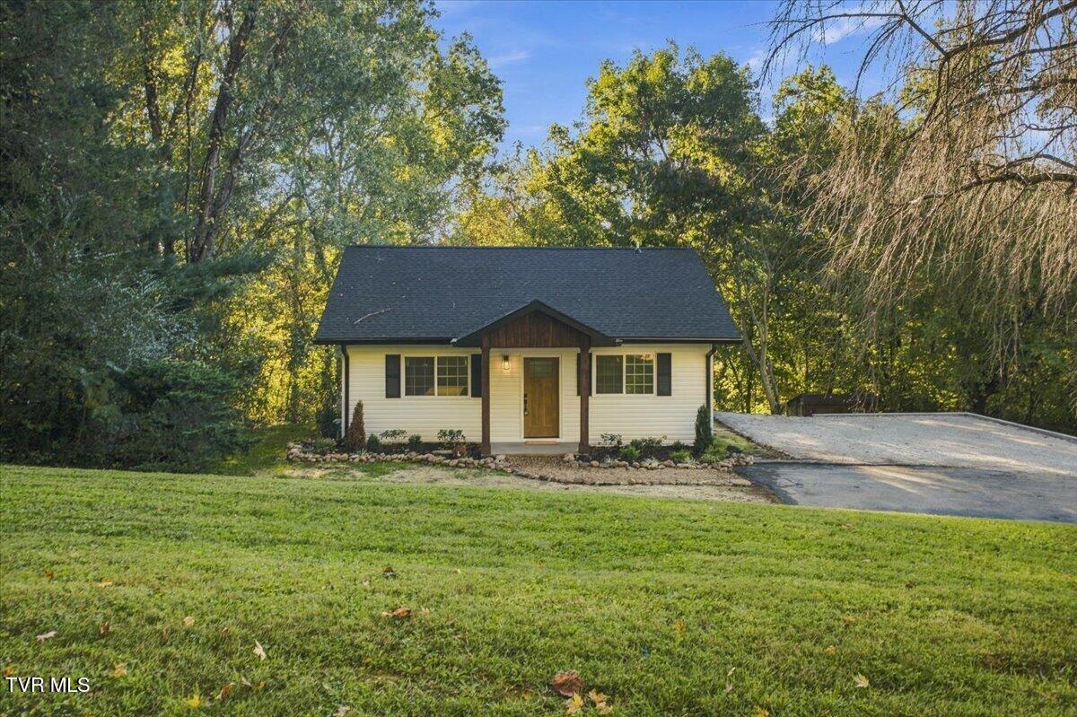 1186 Riverview Drive