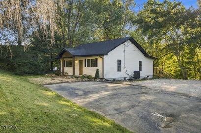 1186 Riverview Drive Elizabethton TN 37601