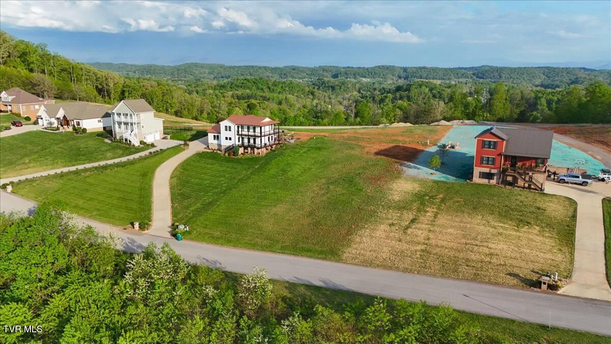 4929 Eagle Pointe Drive, Kingsport, Tennessee image 8